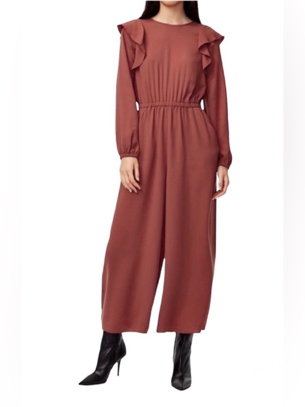 Aritzia Wilfred Fleurette Long Sleeve Jumpsuit in Cider Gold colour Size small